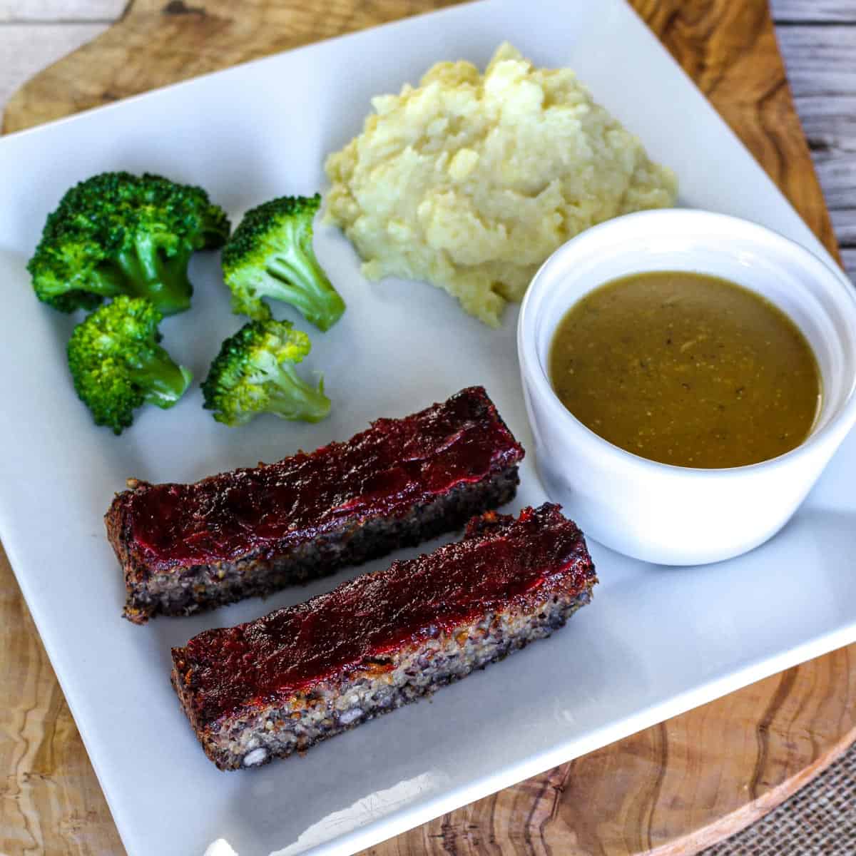 Gravy, vegan meatloaf, broccoli & mashed potatoes.