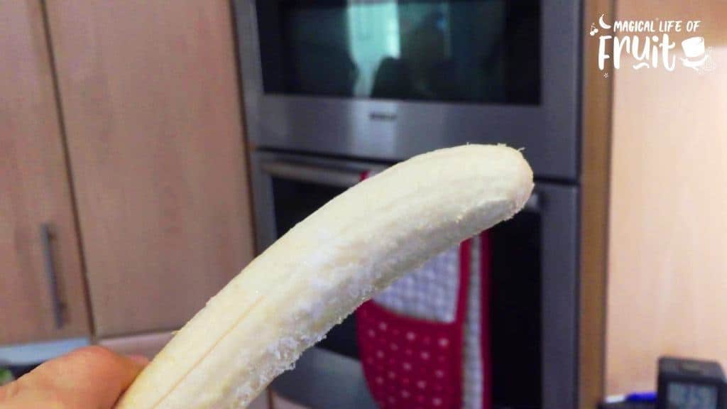 How To Freeze Bananas (3 Quick Ways)